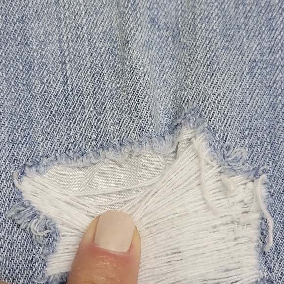 White House Black Market destructed girlfriend jean bermuda shorts - Picture 11 of 15